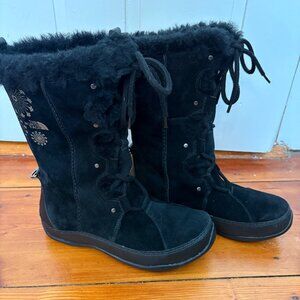 The North Face Abby III black suede snow boots